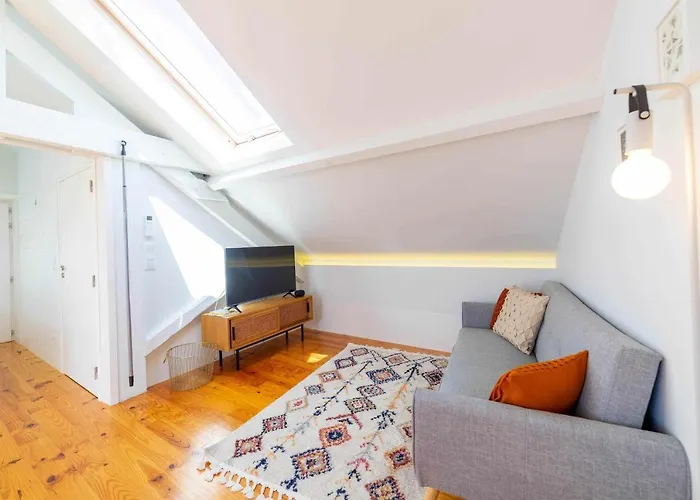 My Is Your Home- Viana Center Apartment